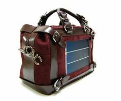 Costume National lancia la Solar Bag