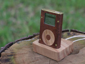 Wood-Pod, l'iPod si veste di legno Wood-Pod, l'iPod si veste di legno