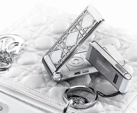 Cellulare di diamanti per Dior Cellulare di diamanti per Dior