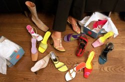 Le donne ricordano meglio il primo paio di scarpe piuttosto che il primo bacio? Le donne ricordano meglio il primo paio di scarpe piuttosto che il primo bacio?