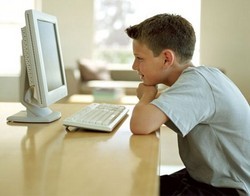 Adolescenti inglesi in cura dalla Internet dipendenza Adolescenti inglesi in cura dalla Internet dipendenza