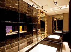 Una boutique di lusso per Liguori