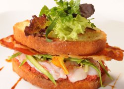 Quando l’arte incontra il cibo: un panino per Negroni