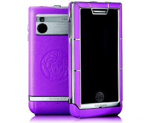 Telefonino Versace presto nelle boutique del marchio