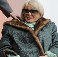 Sandra Mondaini dimessa dalla casa di cura: "Sto meglio" Sandra Mondaini dimessa dalla casa di cura: "Sto meglio"