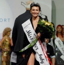Miss Baby Over: Francesca Sarti ex malata di tumore al seno