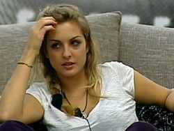 Guerra al GF11: Guendalina Tavassi contro Angelica Livraghi