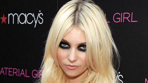 Taylor Momsen è la perfetta replica di Christina Aguilera? Taylor Momsen è la perfetta replica di Christina Aguilera?
