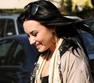 Demi Lovato sorridente dopo il rehab: foto