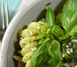 Pesto alla genovese: condimenti a confronto