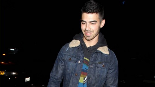 Joe Jonas dimentica Ashley Greene Joe Jonas dimentica Ashley Greene