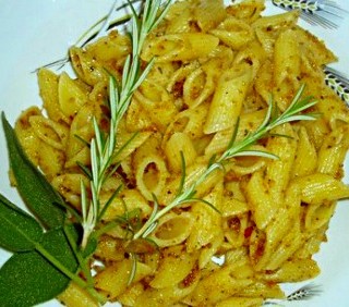 Mezze Penne al trito di Spezie