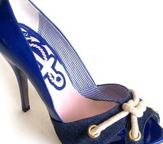 Stile navy, le immagni