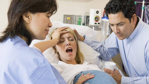 Guida per i papà che assistono al parto Guida per i papà che assistono al parto