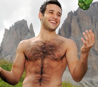 Uomo villoso o depilato: come piace l’uomo alle donne?