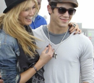 Nick Jonas e Delta Goodrem innamorati a Rio de Janeiro