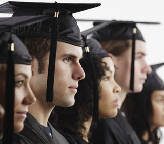 Overqualified: l’esperienza nuoce alla carriera?