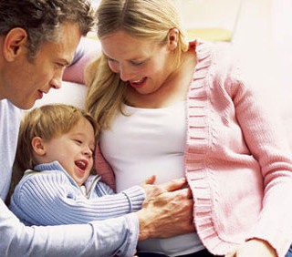 Secondo figlio in arrivo: come coinvolgere il primogenito?