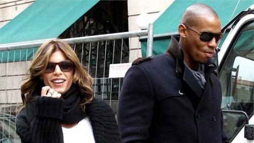 Elisabetta Canalis non ha rotto con Mehcad Brooks Elisabetta Canalis non ha rotto con Mehcad Brooks