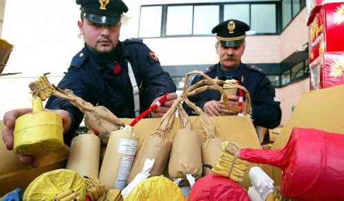 Botti di Capodanno: morti e polemiche Botti di Capodanno: morti e polemiche