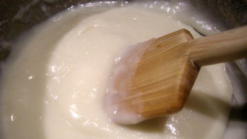 Come fare una besciamella senza grumi Come fare una besciamella senza grumi