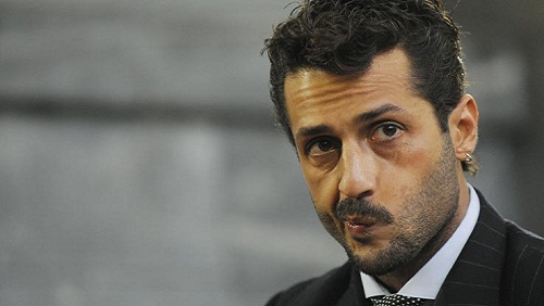 Fabrizio Corona: politica con Matteo Renzi, sviene Belen Rodriguez Fabrizio Corona: politica con Matteo Renzi, sviene Belen Rodriguez