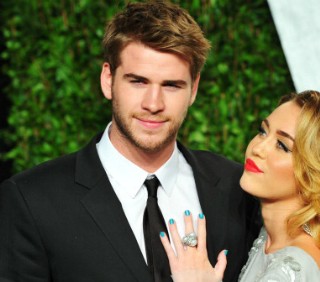 Miley Cyrus e Liam Hemsworth: sesso pubblico agli Oscar?