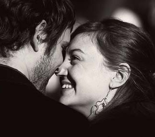 Ridere per migliorare il sesso