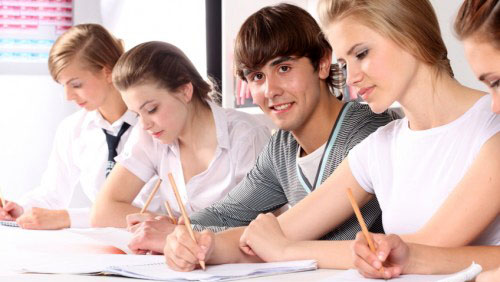 Notte prima degli esami di maturità: riposo o ripasso? Notte prima degli esami di maturità: riposo o ripasso?