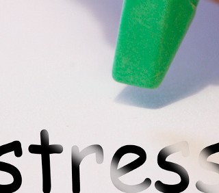 Mettersi a dieta dimagrante causa depressione e stress