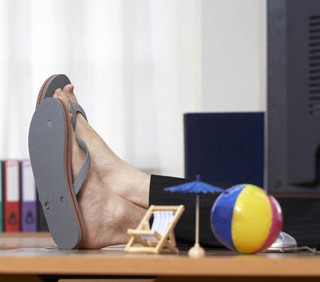 Estate in ufficio? Arriva il dress code