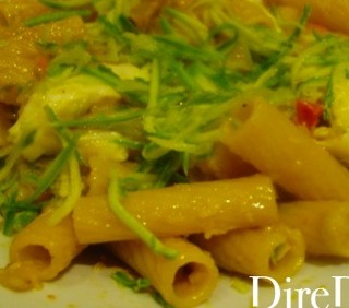 Pasta con zucchine e mozzarella, ricetta