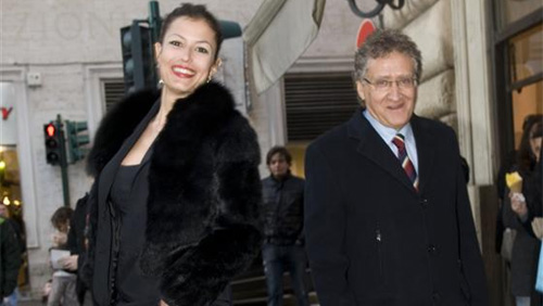 Sara Tommasi contro Mario Monti per Alfonso Luigi Marra Sara Tommasi contro Mario Monti per Alfonso Luigi Marra