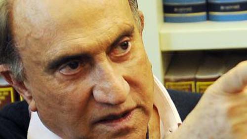 Emilio Fede, 20.000 euro al mese da Mediaset Emilio Fede, 20.000 euro al mese da Mediaset