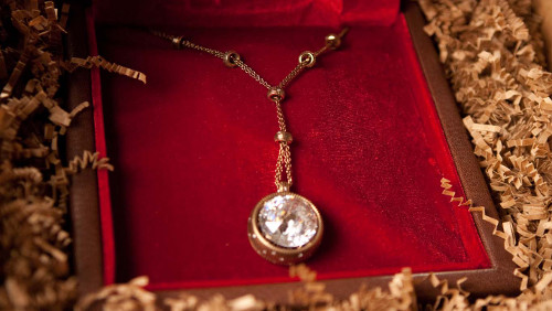 Damiani realizza la collana di Breaking Dawn Damiani realizza la collana di Breaking Dawn