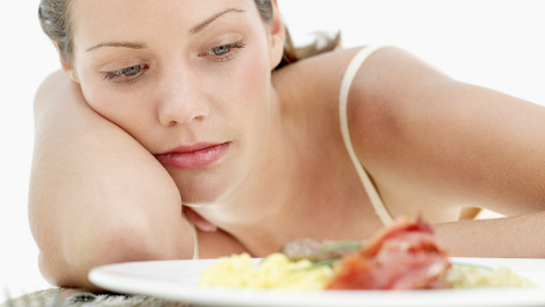 Se segui una dieta dimagrante triste, non perderai peso Se segui una dieta dimagrante triste, non perderai peso