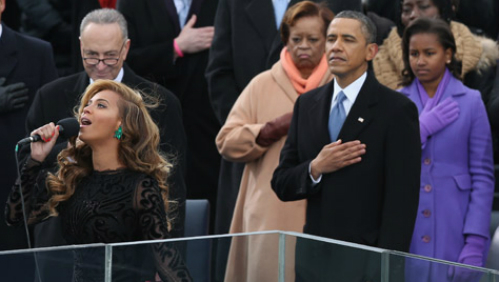 Beyoncé canta l’inno nazionale per Barack Obama