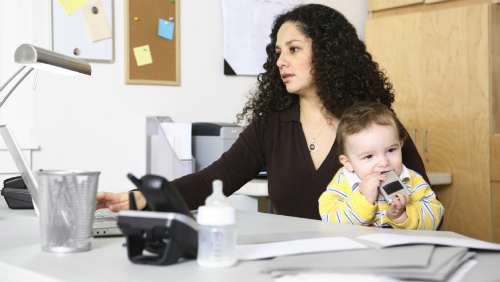 Il curriculum vitae delle mamme a tempo pieno Il curriculum vitae delle mamme a tempo pieno