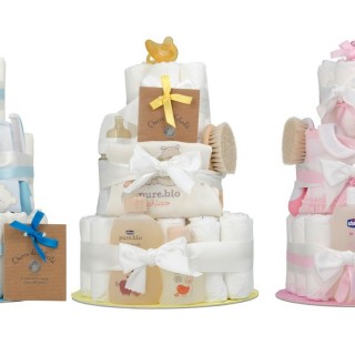 Regali per nascita: Chicco presenta le torte di pannolini. Scopritele qui…
