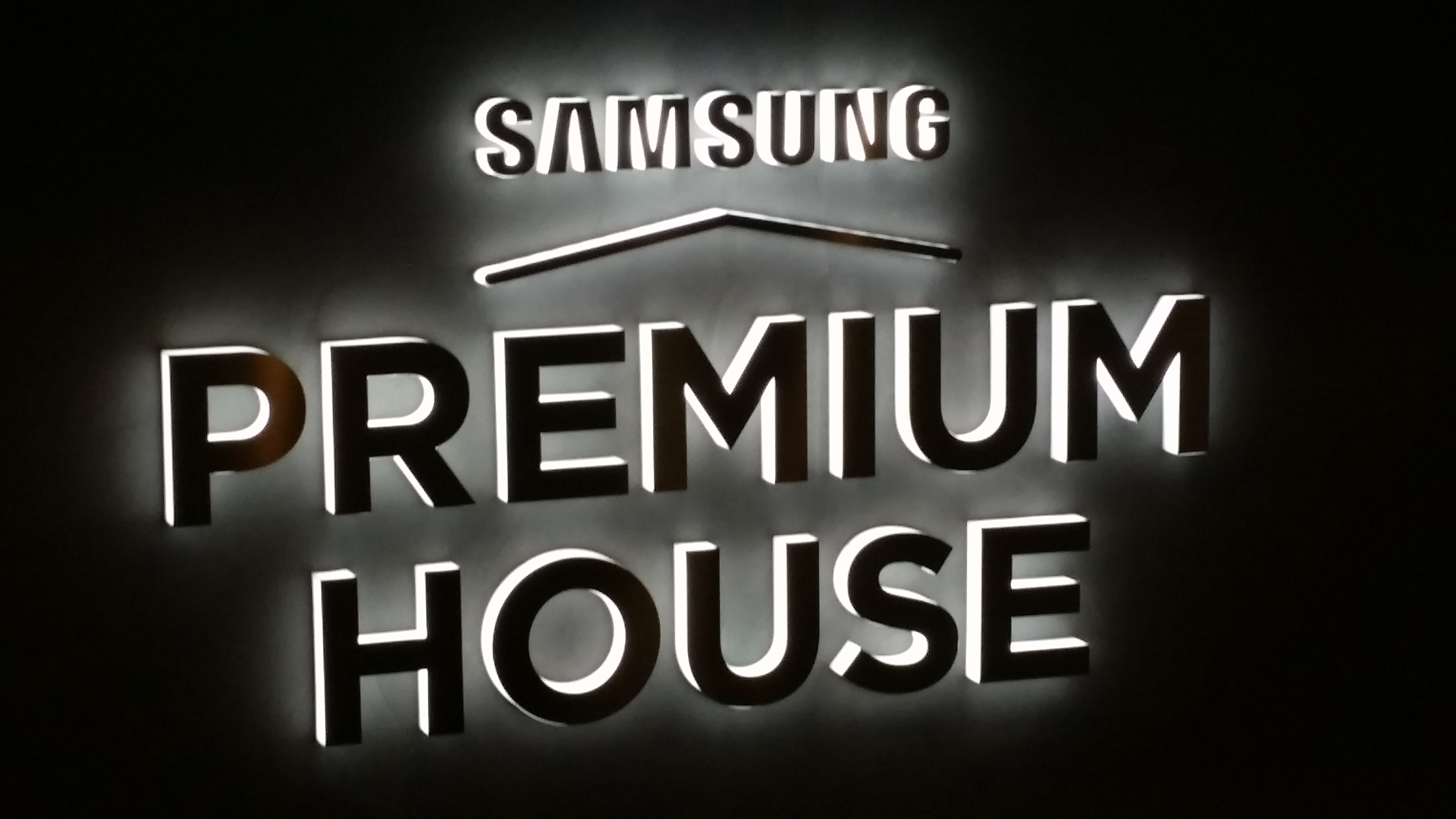 Samsung Serie 9000: casa Premium con la domotica e i nuovi elettrodomestici Samsung Serie 9000: casa Premium con la domotica e i nuovi elettrodomestici