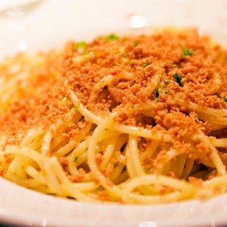 Piatti freddi: insalata di spaghetti con uova di pesce e lime