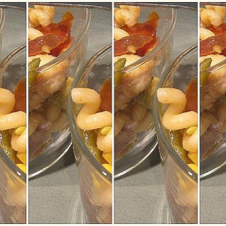 Insalata di riccioli, radicchio e wurstel: stuzzicante idea d’autunno