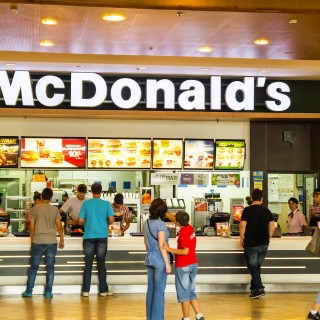 McDonald’s: in vendita le candele che profumano di panino