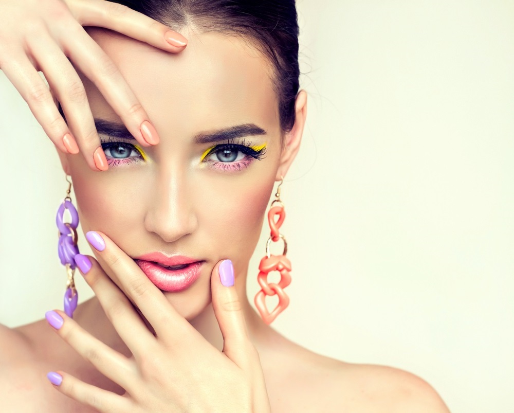 Unghie: smalti e colori di tendenza per la primavera Unghie: smalti e colori di tendenza per la primavera