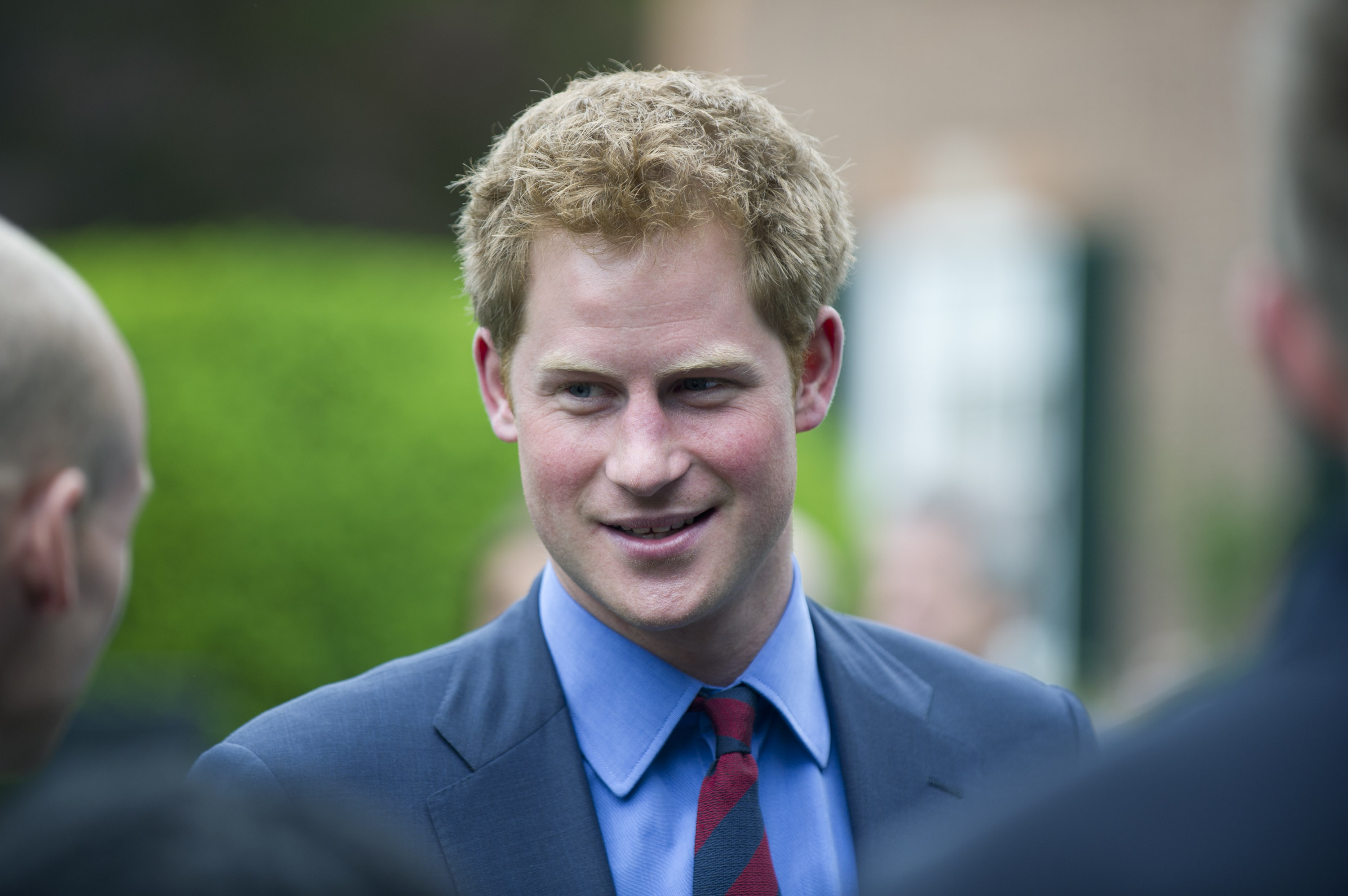 La fidanzata del Principe Harry assomiglia a Kate Middleton La fidanzata del Principe Harry assomiglia a Kate Middleton