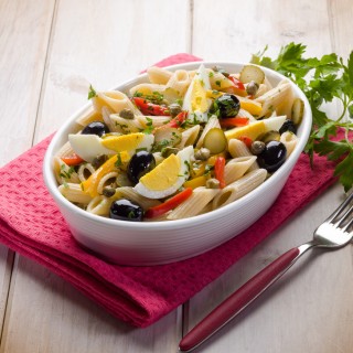 Insalata di pasta fredda vegetariana: la ricetta