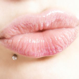 Piercing al labbro inferiore: tutto quello che c'è da sapere