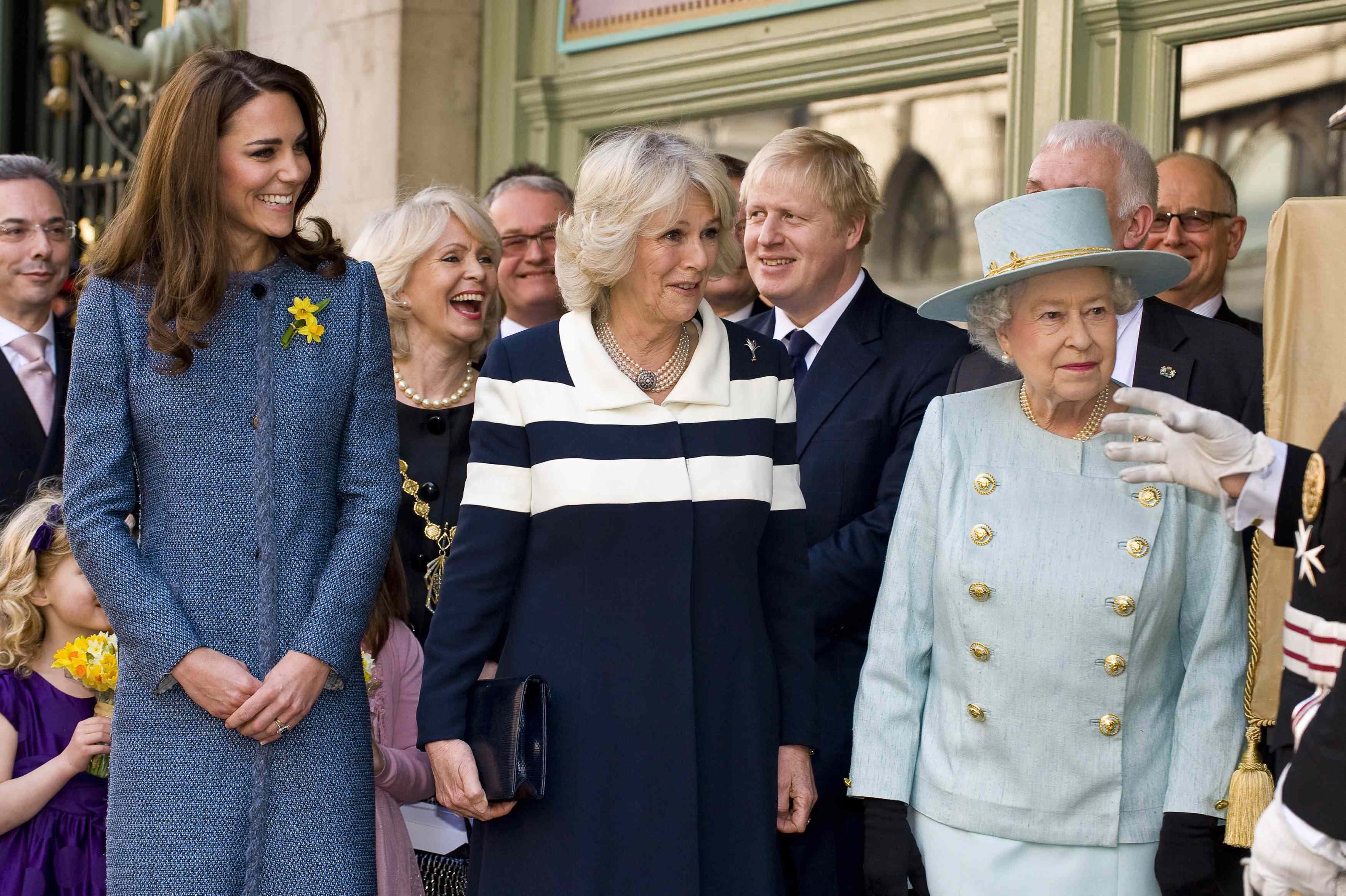 Kate Middleton furiosa con la Regina Elisabetta Kate Middleton furiosa con la Regina Elisabetta