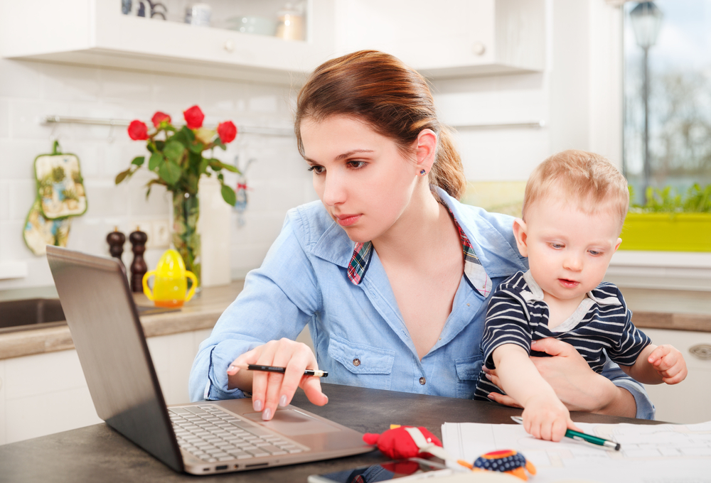 Mamme e lavoro: la guida per non sentirsi in colpa Mamme e lavoro: la guida per non sentirsi in colpa