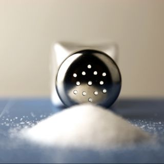 Dieta iposodica: cosa mangiare e in quali quantità
